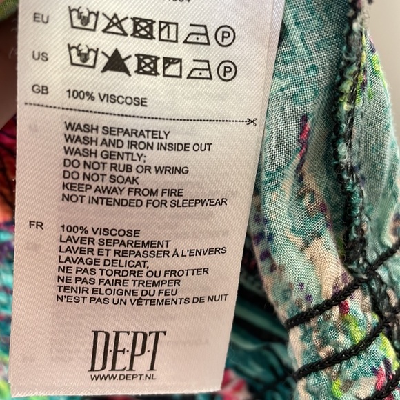 DEPT Tropical Pattern Tank Top - Picture 5 of 9